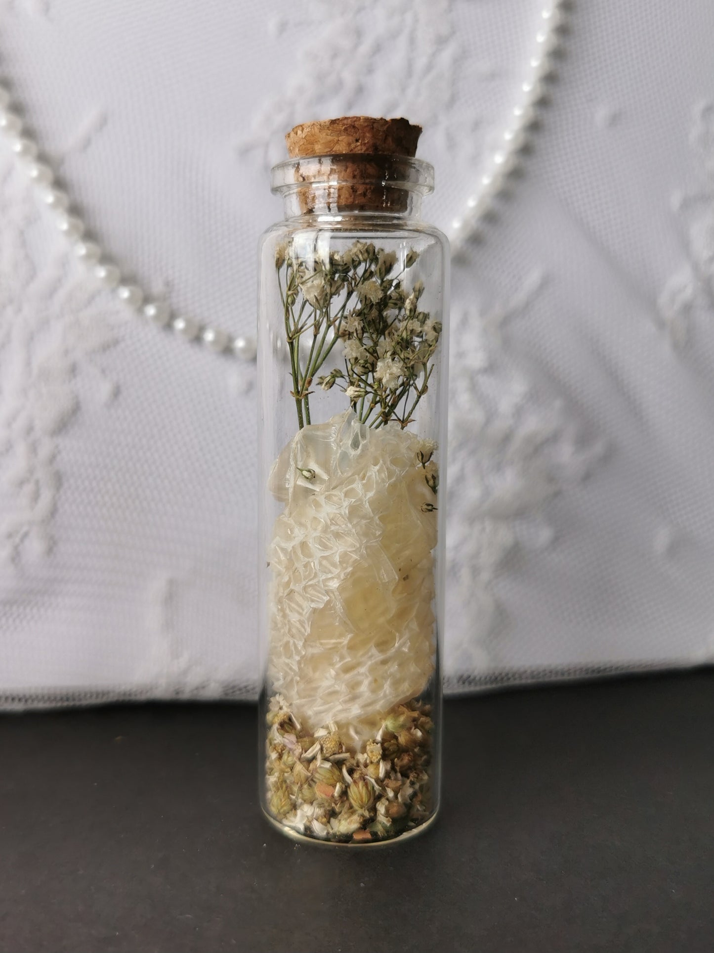 Large curiosity bottle
