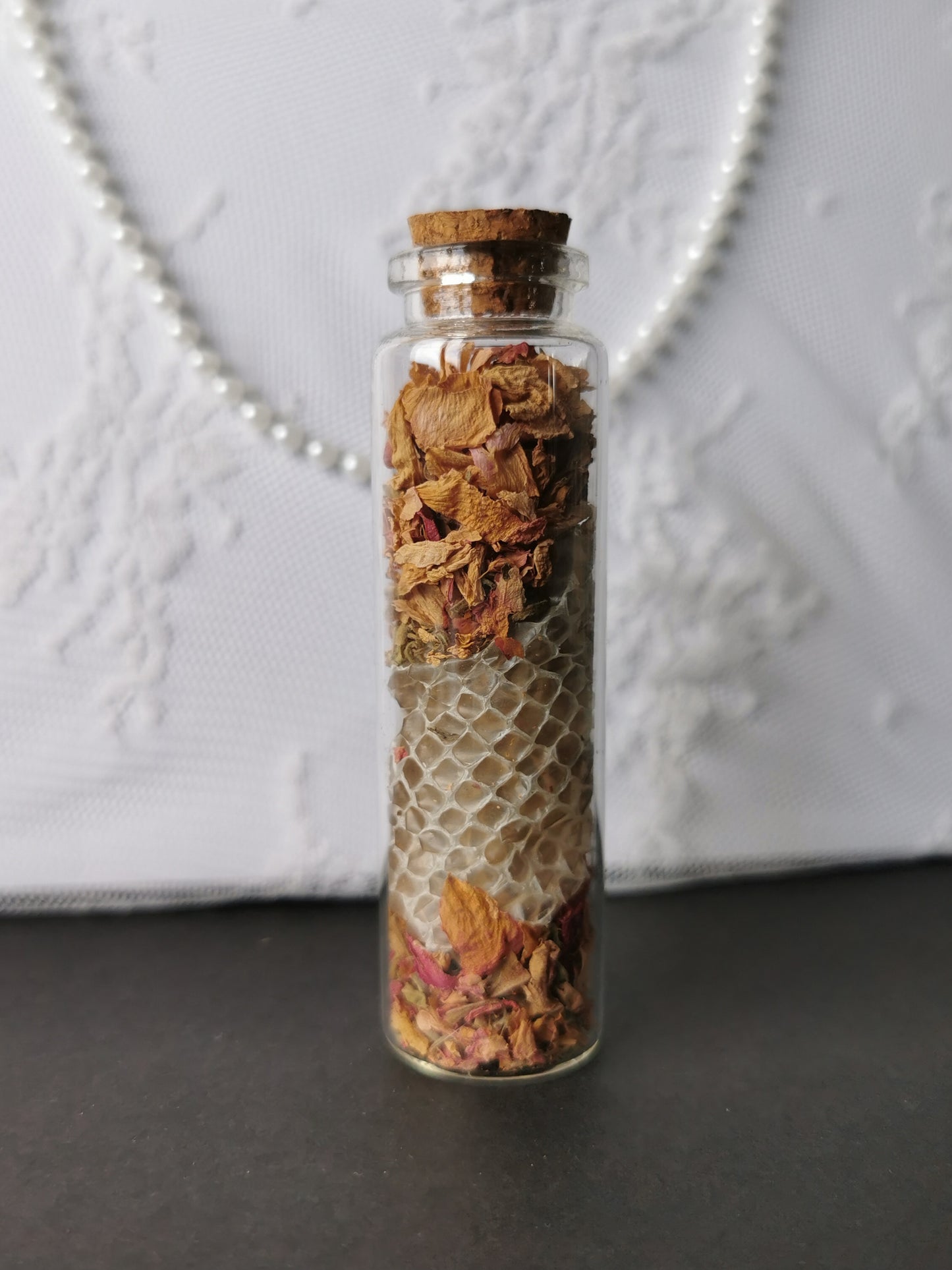 Large curiosity bottle