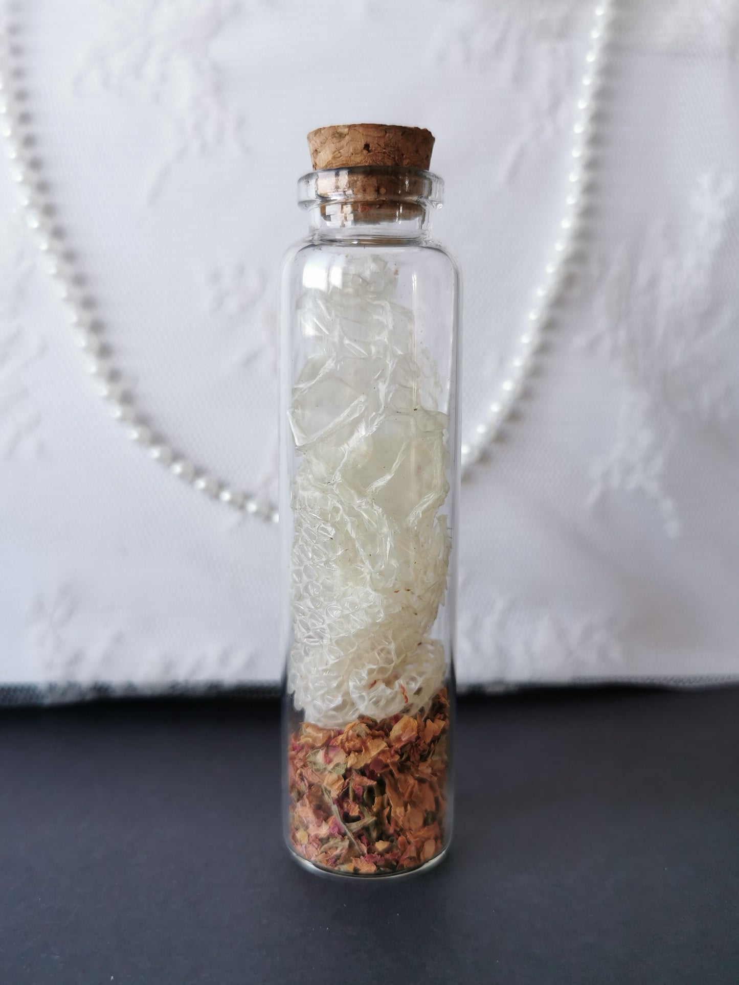 Large curiosity bottle