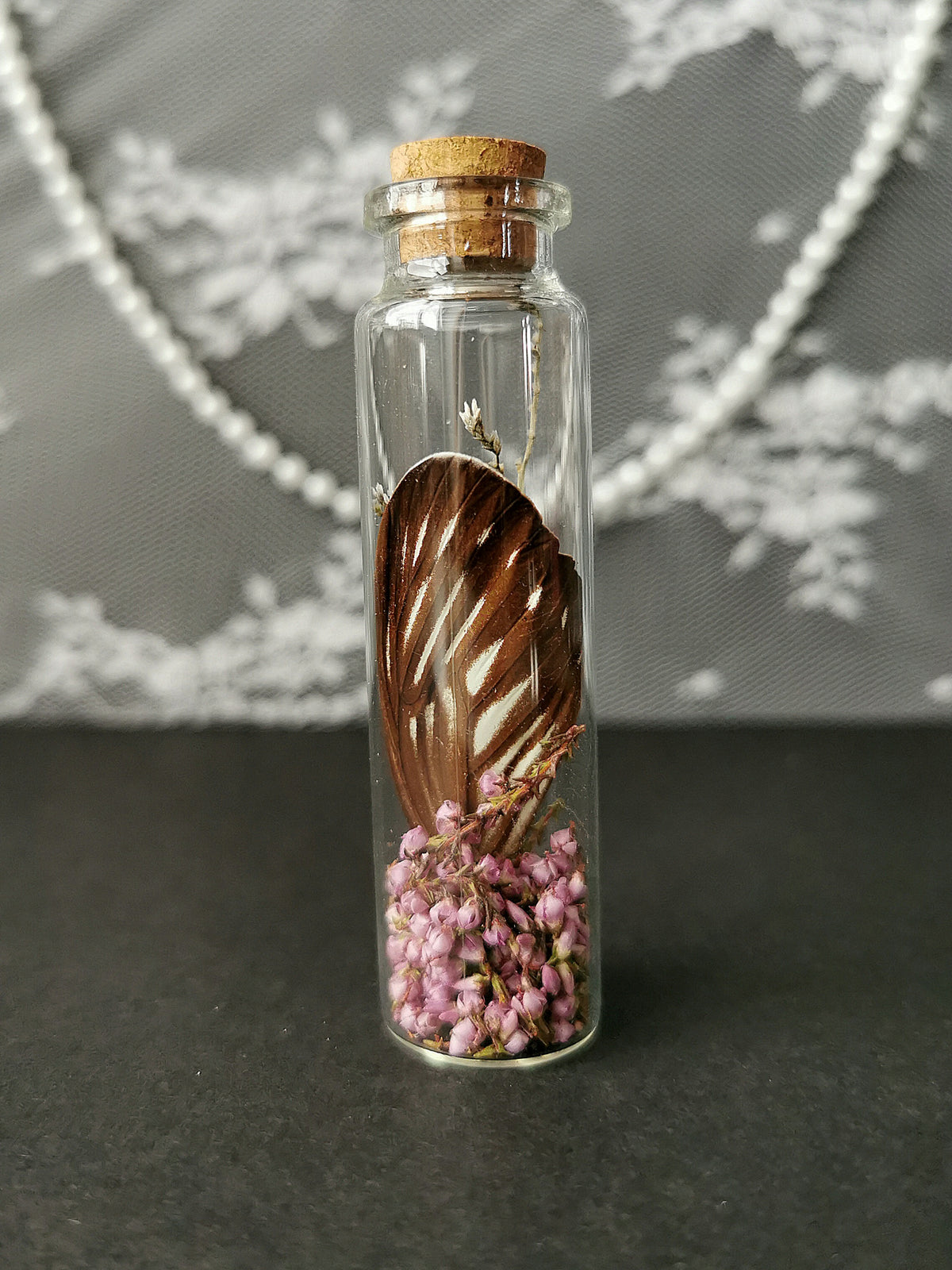 Small curiosity bottle